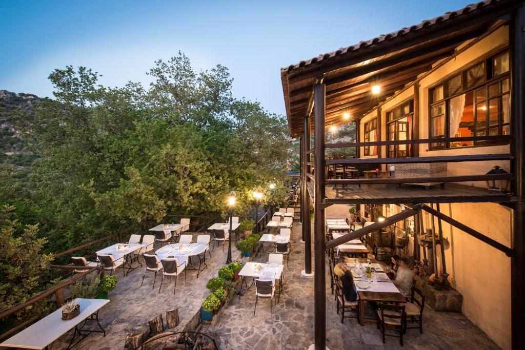 Enagron Ecotourism Village Axos Exterior photo